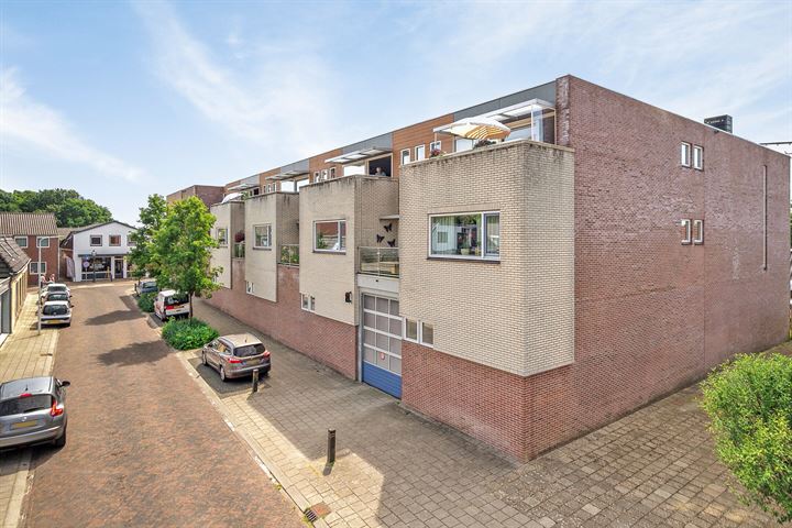 Bekijk foto 1 van Merelstraat 1-F