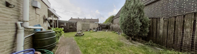 Bekijk 360° foto van Tuin van Schoolstraat 18