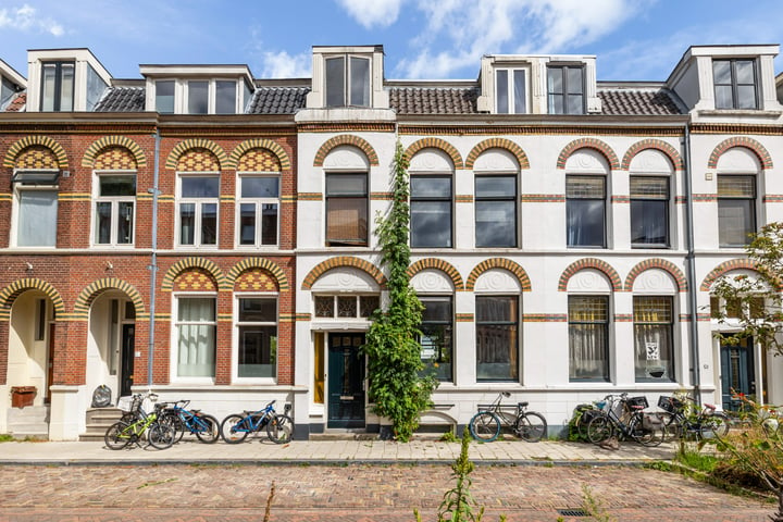 Bekijk foto 1 van Cornelis Houtmanstraat 22