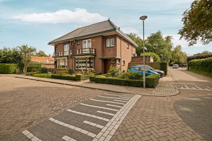 Foto 8 van Burg.Woltersstraat 34