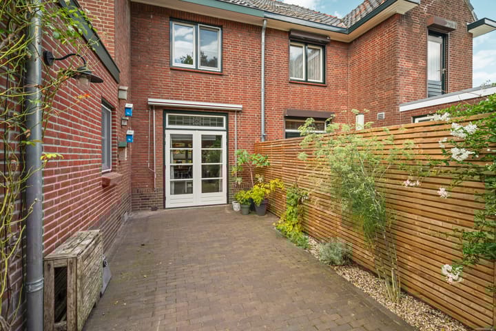 Foto 50 van Burg.Woltersstraat 34