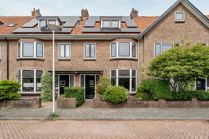 Foto 1 van P C Hooftstraat 11