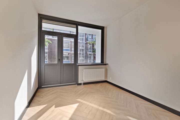 Foto 11 van Fluitstraat 19-B