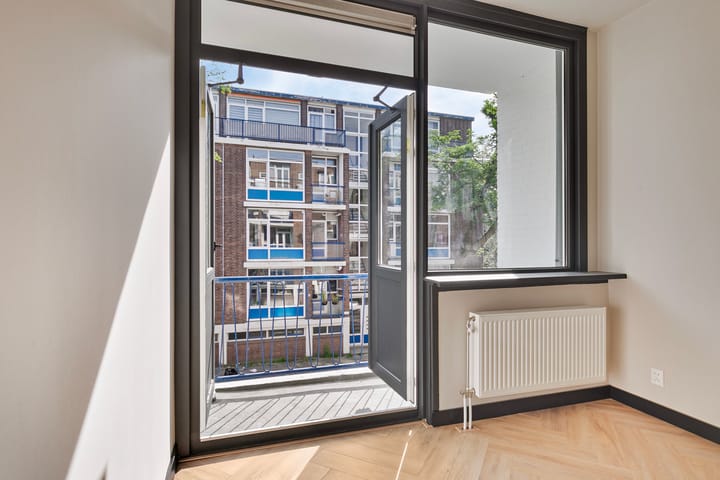 Foto 13 van Fluitstraat 19-B