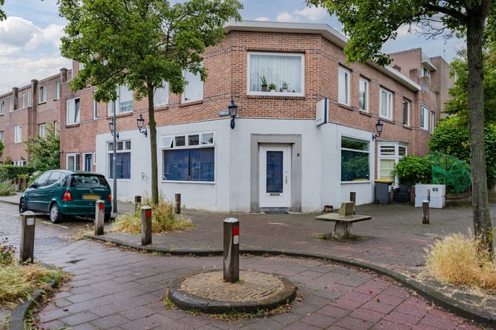 View photo 35 of Semarangstraat 5