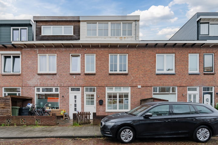 View photo 36 of Semarangstraat 5