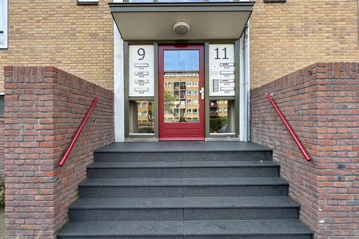 Bekijk foto 2 van Leenhofstraat 11-3