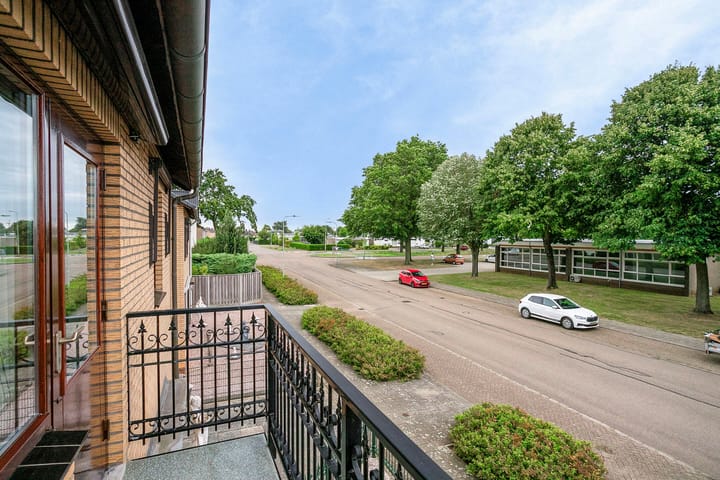 Foto 24 van Julianalaan 94