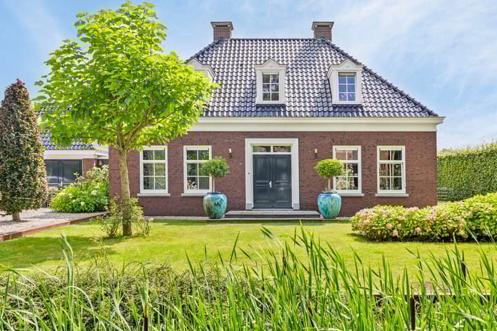 Photo 1 of Hoevenseweg 1-A