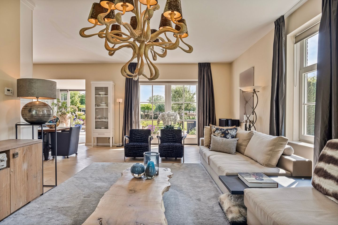 Foto 4 van Hoevenseweg 1-A