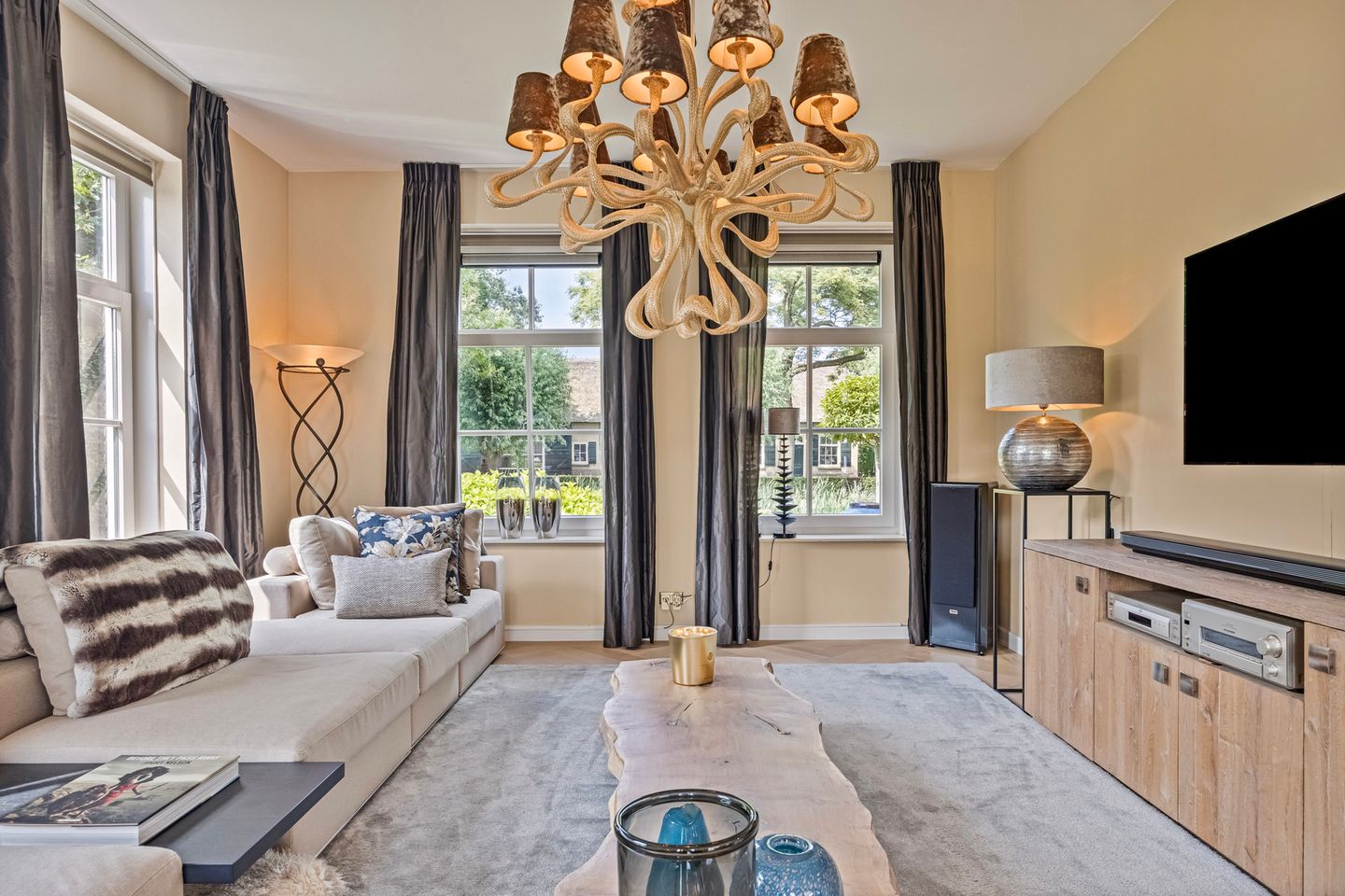 Foto 10 van Hoevenseweg 1-A