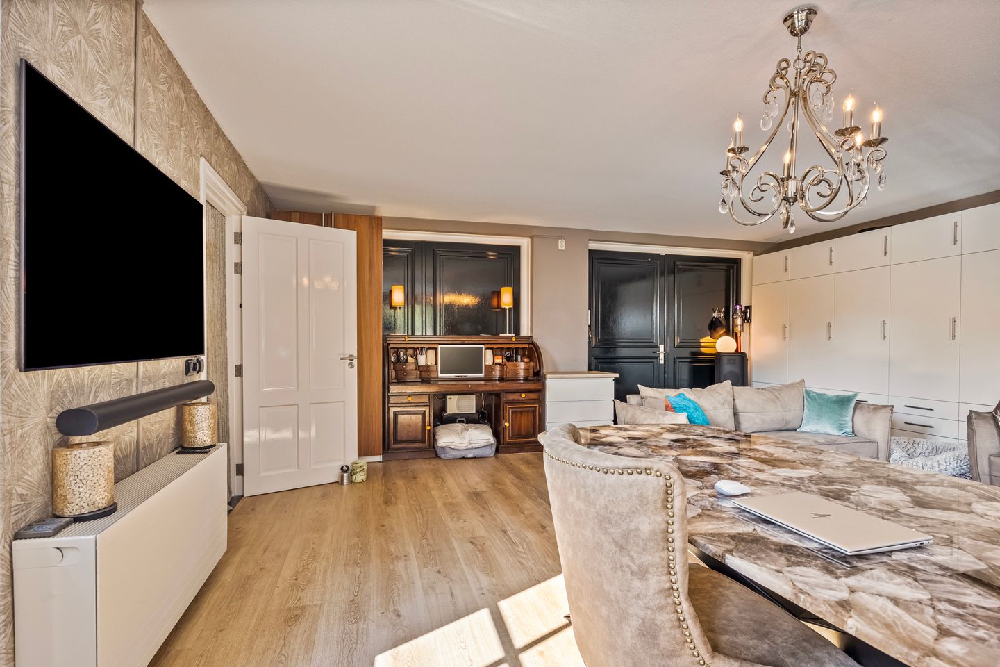 Foto 25 van Hoevenseweg 1-A