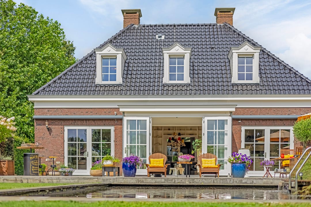 Foto 47 van Hoevenseweg 1-A