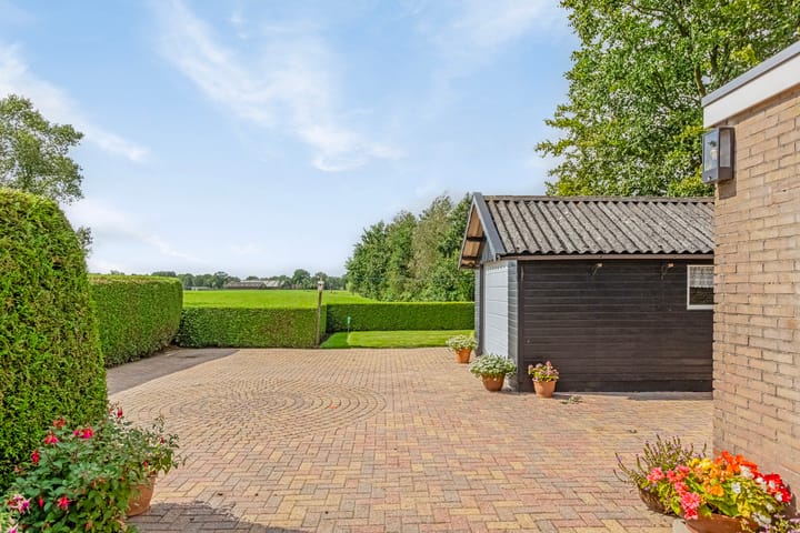 Photo 32 of Van Akenwei 13