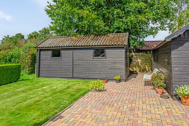 Photo 33 of Van Akenwei 13