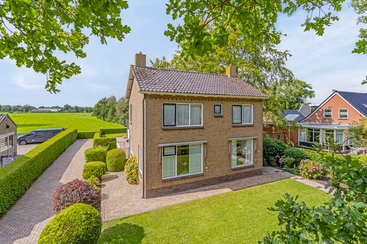 Photo 37 of Van Akenwei 13