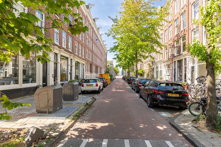 View photo 50 of Jacob van Lennepstraat 27-H