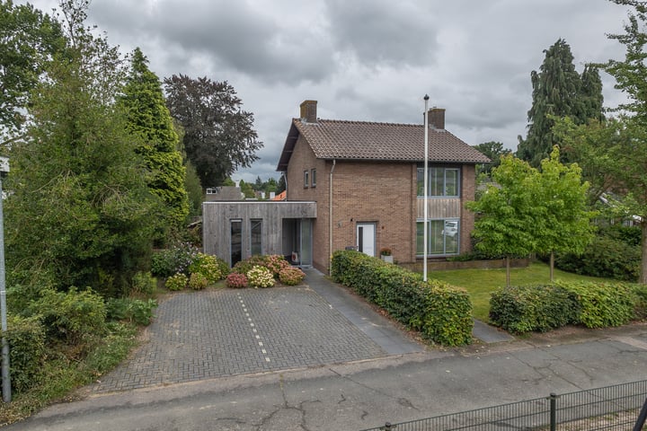 Bekijk foto 32 van Van Pallandtlaan 4