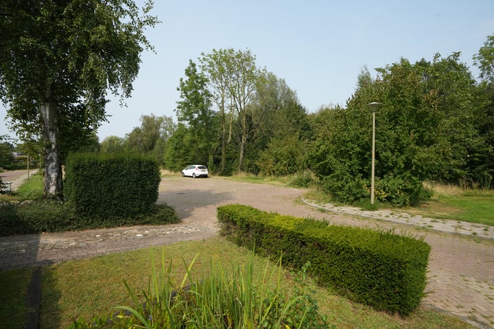 Bekijk foto 38 van Elzenkamp 18