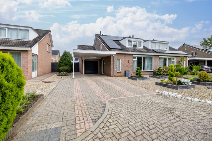 Photo 39 of Perzikstraat 17