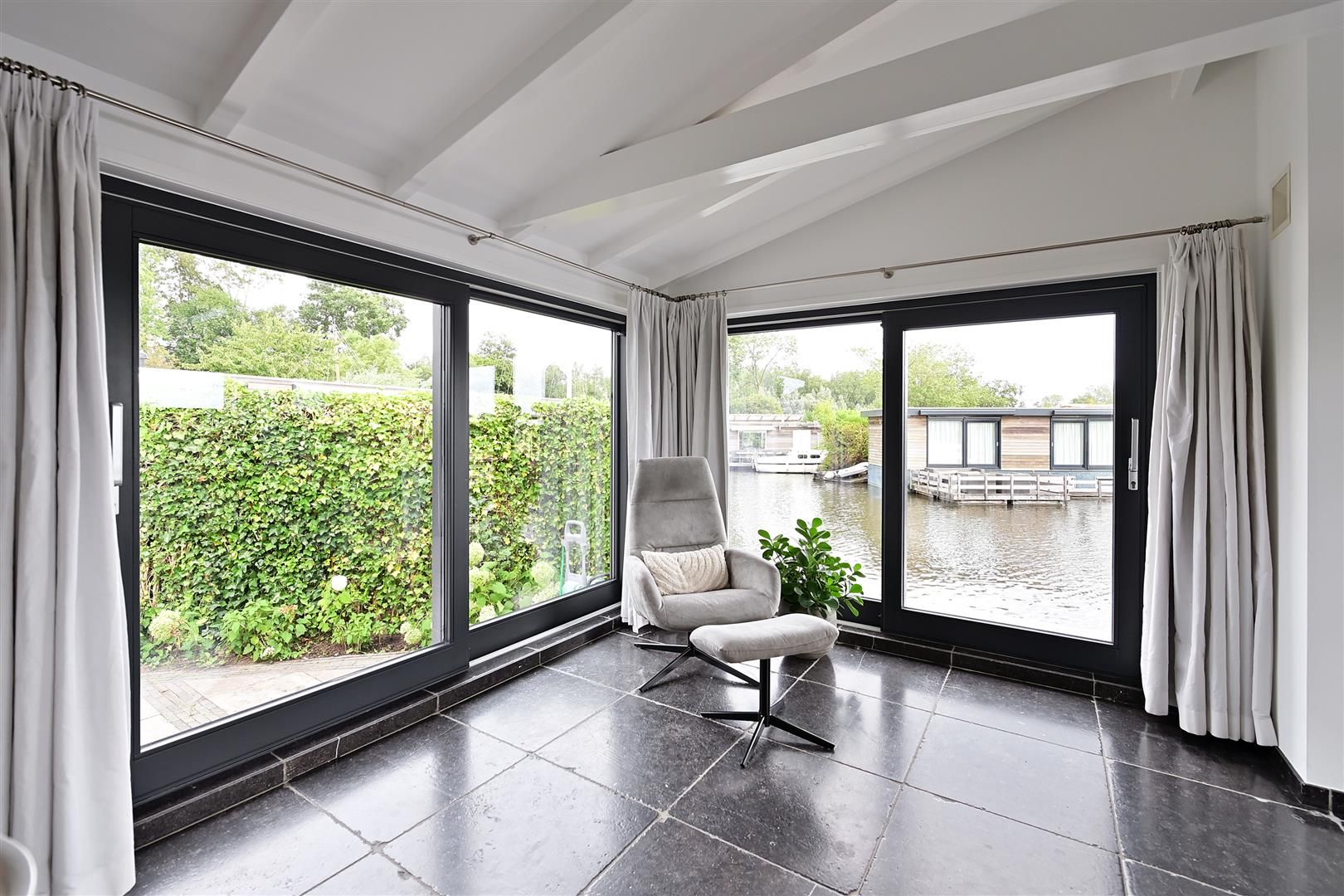 Foto 9 van Bloklaan 22-AZG01