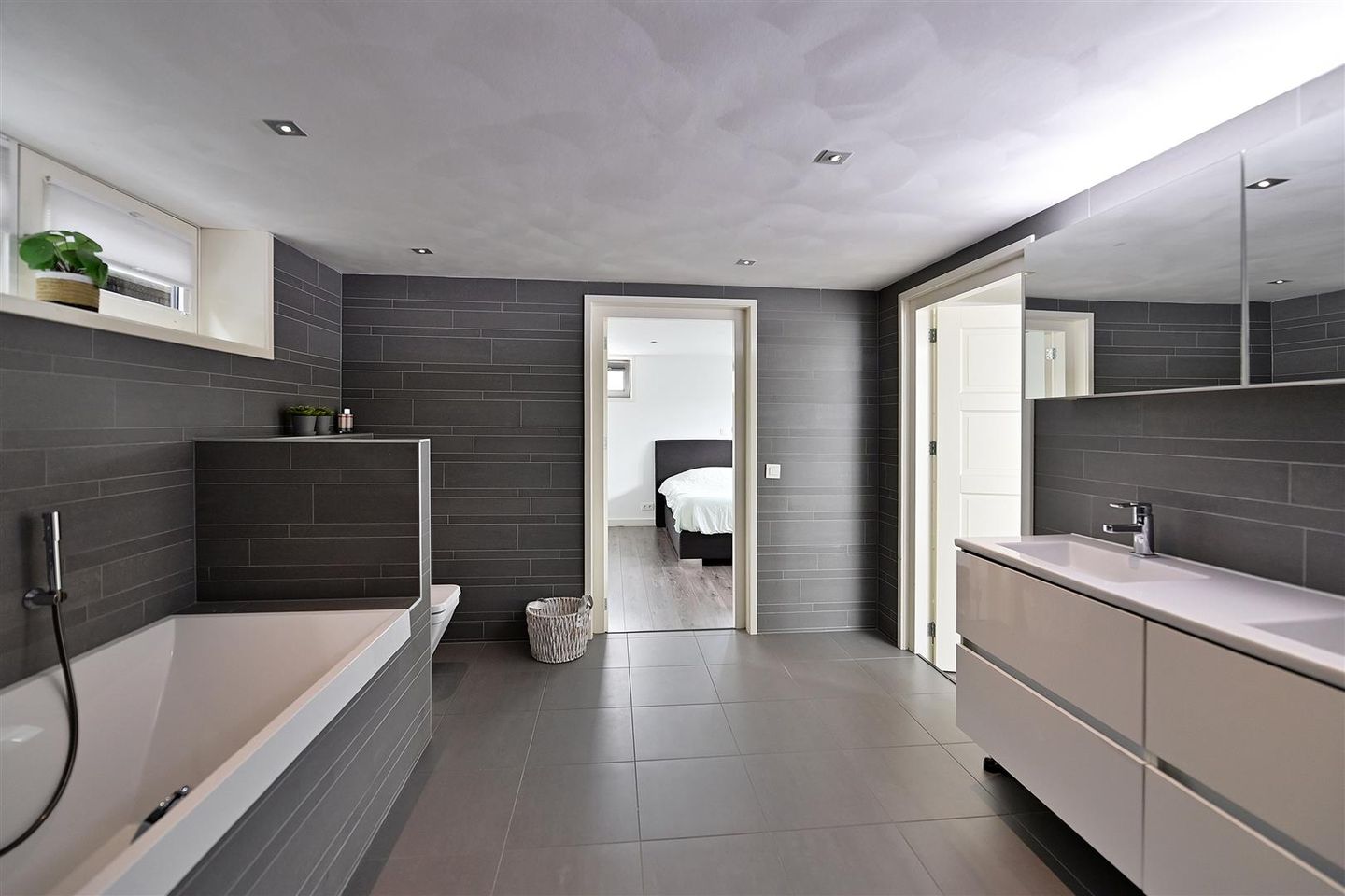 Foto 19 van Bloklaan 22-AZG01