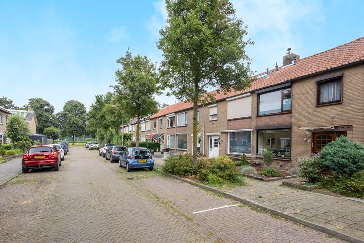 Bekijk foto 41 van Spechtstraat 8