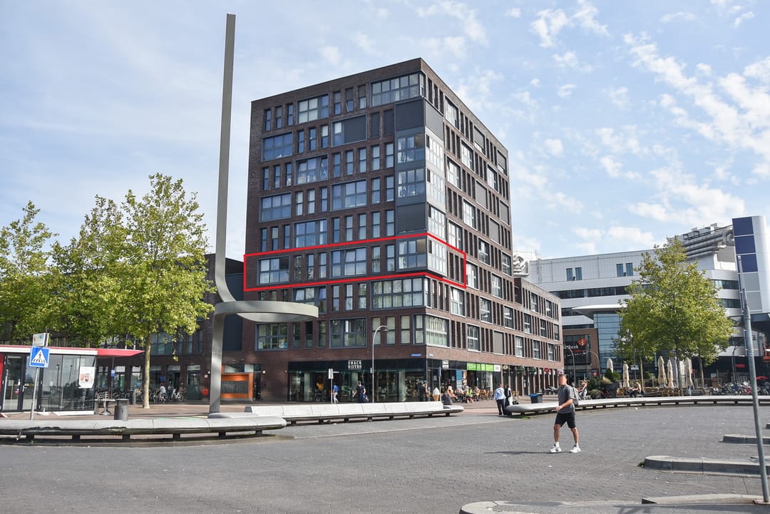 Foto 1 van Stationsplein 79