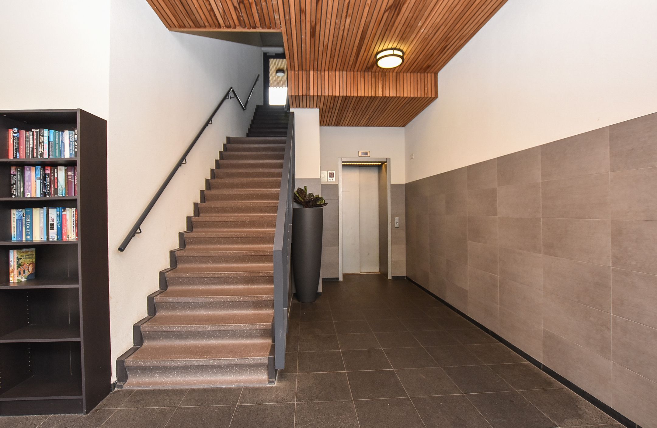 Foto 24 van Stationsplein 79