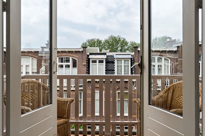 View photo 24 of Van Loostraat 66