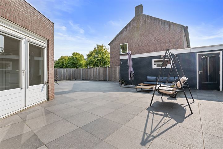 View photo 32 of van Vorststraat 25