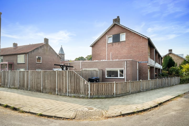 View photo 65 of van Vorststraat 25