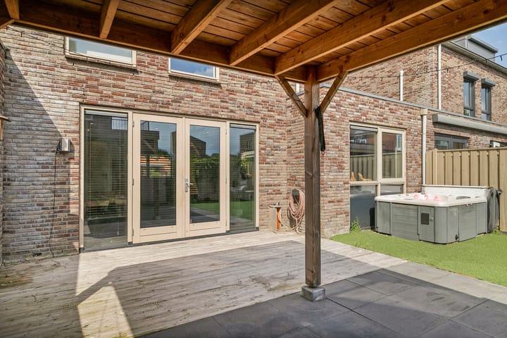 Foto 25 van André Franquinweg 32