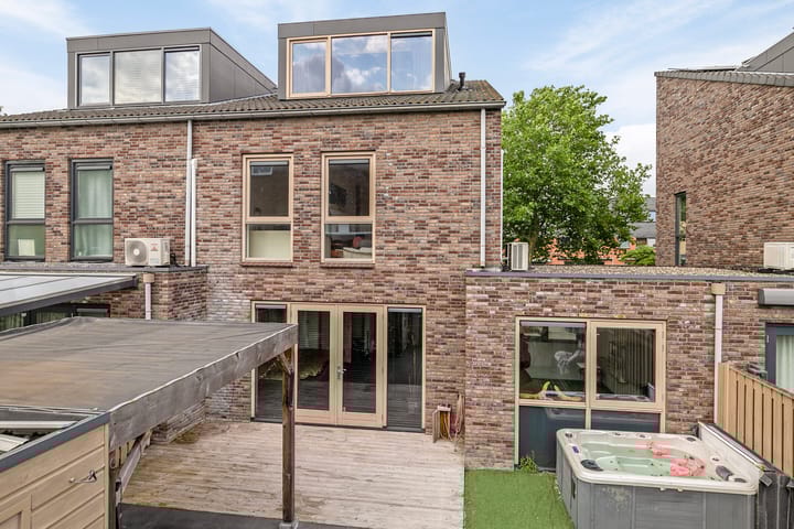 Foto 26 van André Franquinweg 32