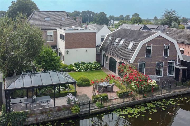 View photo 2 of Overtocht 29