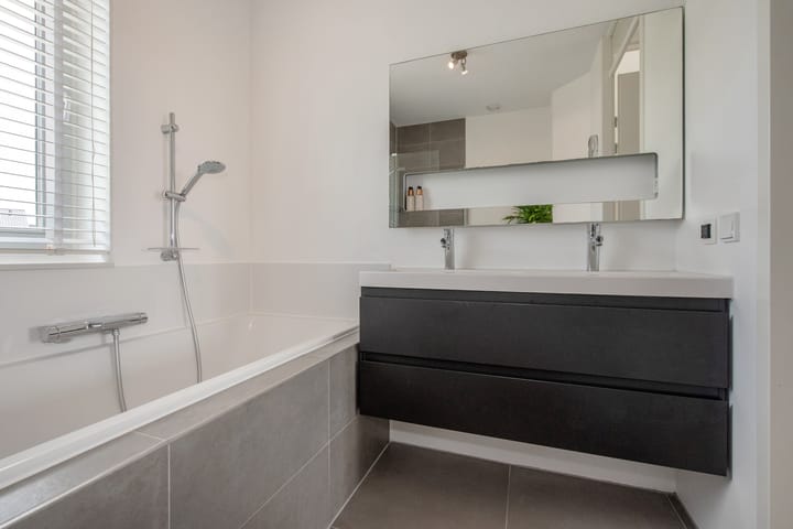 Foto 24 van Burgemeester Middelberglaan 91