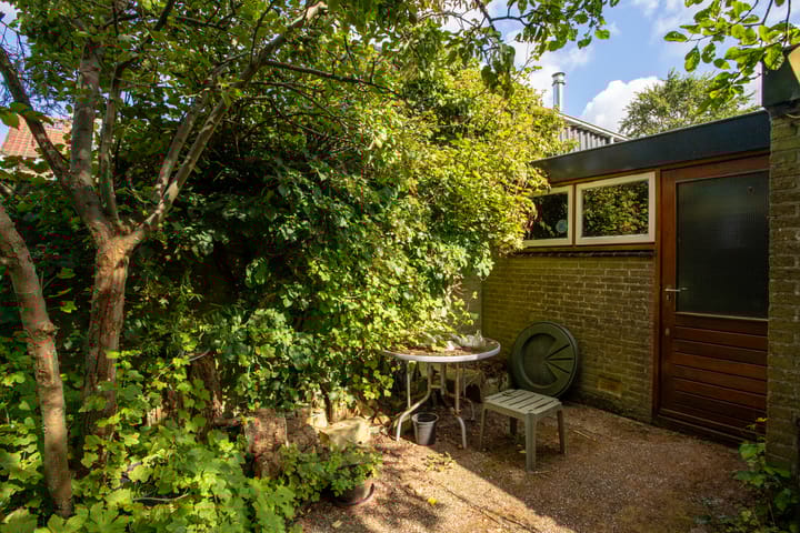 Foto 15 van Van Hoockerkenstraat 10