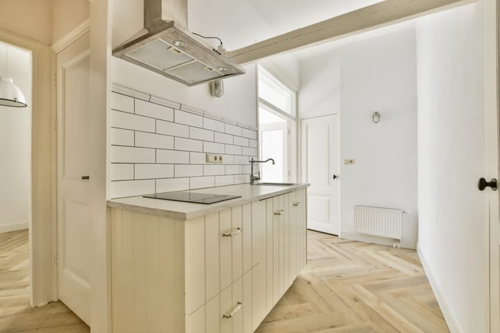 Photo 3 of Zeestraat 60-A