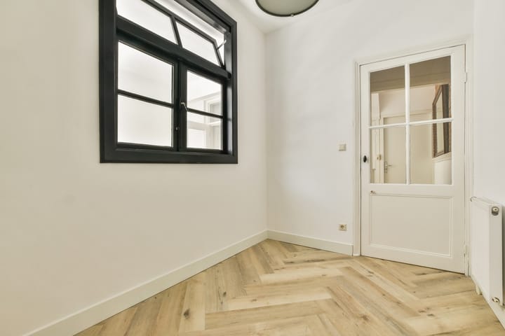 Photo 19 of Zeestraat 60-A