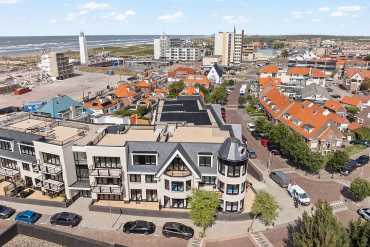 Photo 2 of Jan van Henegouwenweg 37