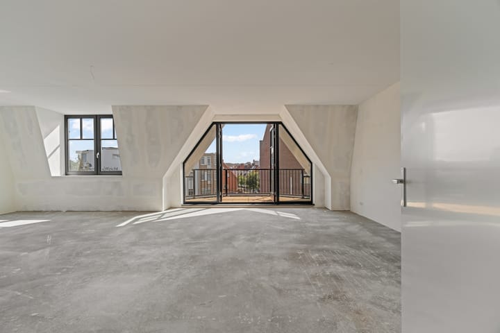 Foto 10 van Jan van Henegouwenweg 39