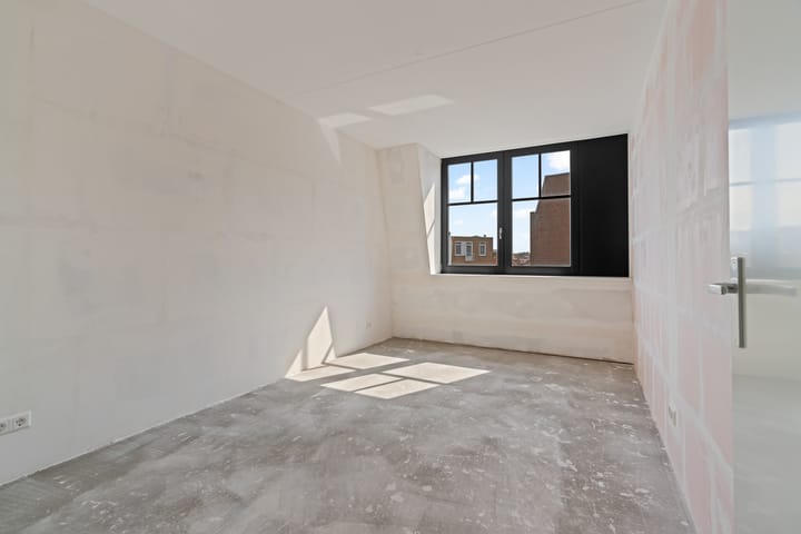 Photo 16 of Jan van Henegouwenweg 37