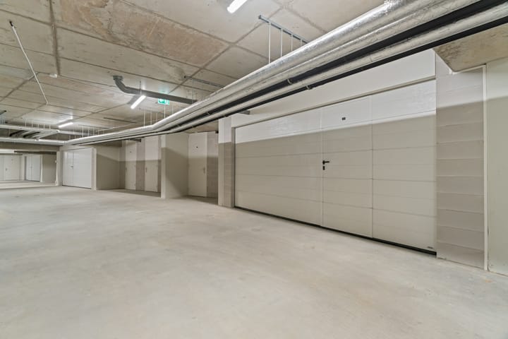 Photo 22 of Jan van Henegouwenweg 37