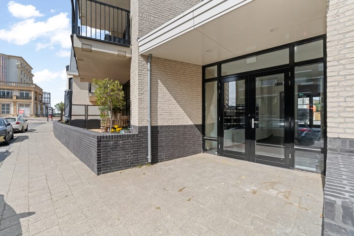 Photo 6 of Jan van Henegouwenweg 37