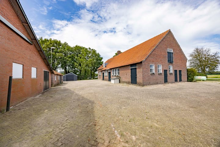 Foto 19 van Oirschotseweg 64