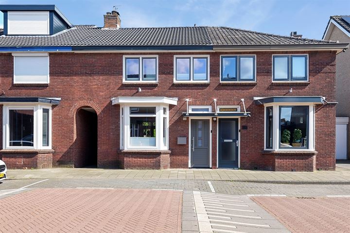 Bekijk foto 1 van Abraham Strickstraat 53