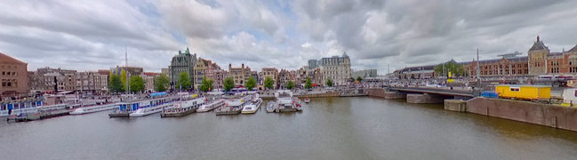 View 360° photo of Uitzicht of Warmoesstraat 18-C