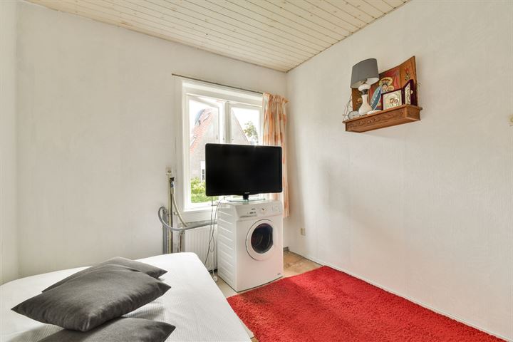 View photo 16 of Van Egmondstraat 13-ZW