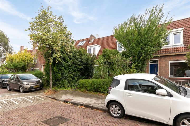 View photo 2 of Van Baerlestraat 25