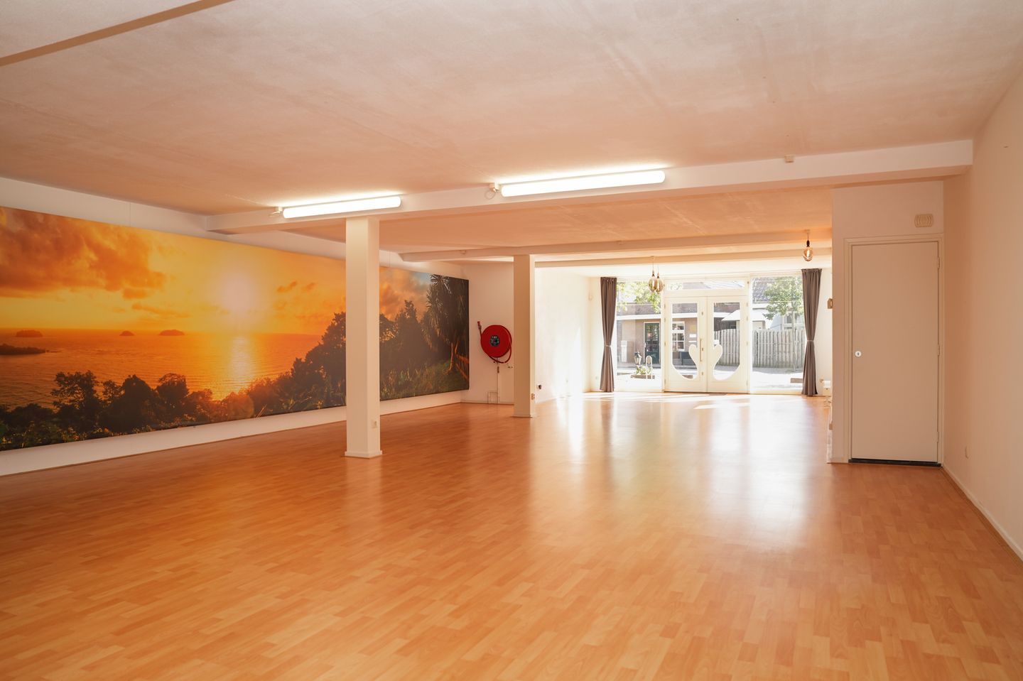 Bekijk foto 5 van Dorpsplein 22